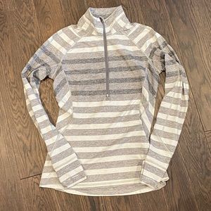 Lululemon “Race your Pace” pullover